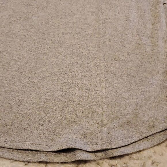 Almost & Famous Gray long sleeve top - Picture 8 of 10